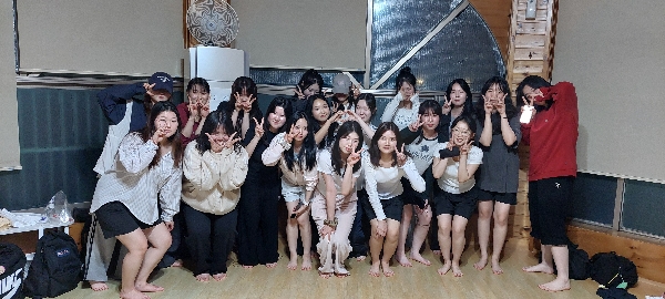 2025. 프랑스어문문화학과 MT 대표이미지